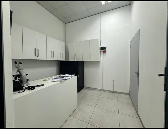104M² MEDICAL SUITE FOR SALE IN UMHLANGA RIDGE